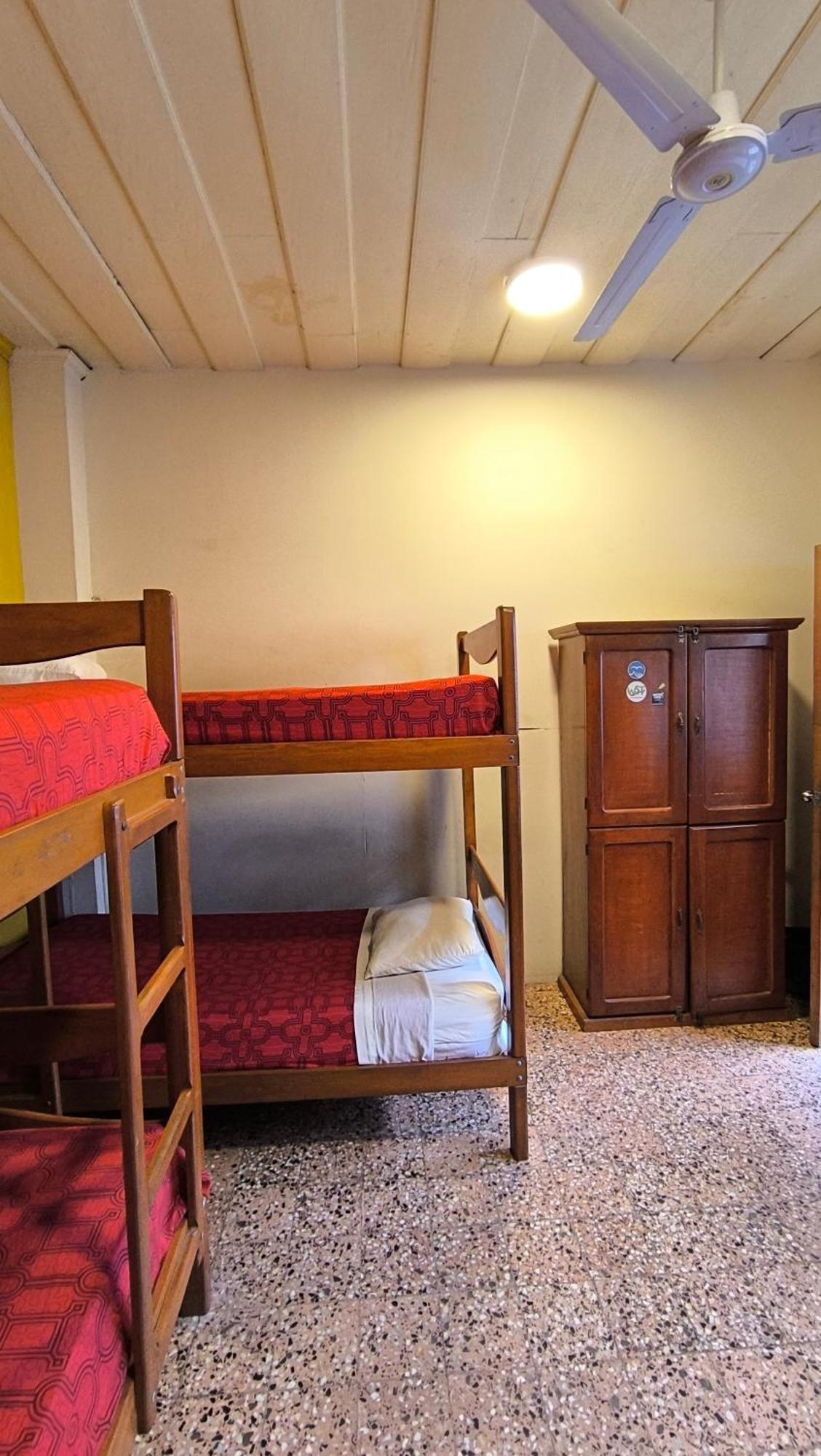 Flying Dog Hostel Iquitos Bagian luar foto