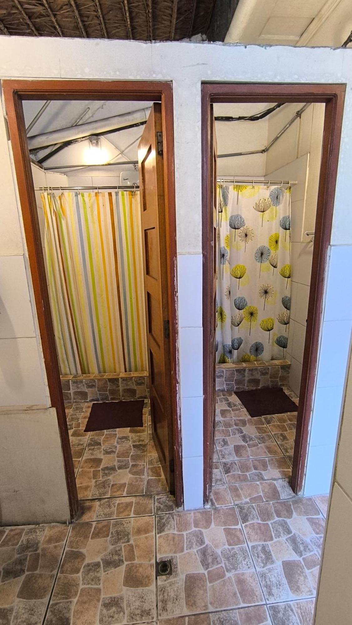 Flying Dog Hostel Iquitos Bagian luar foto